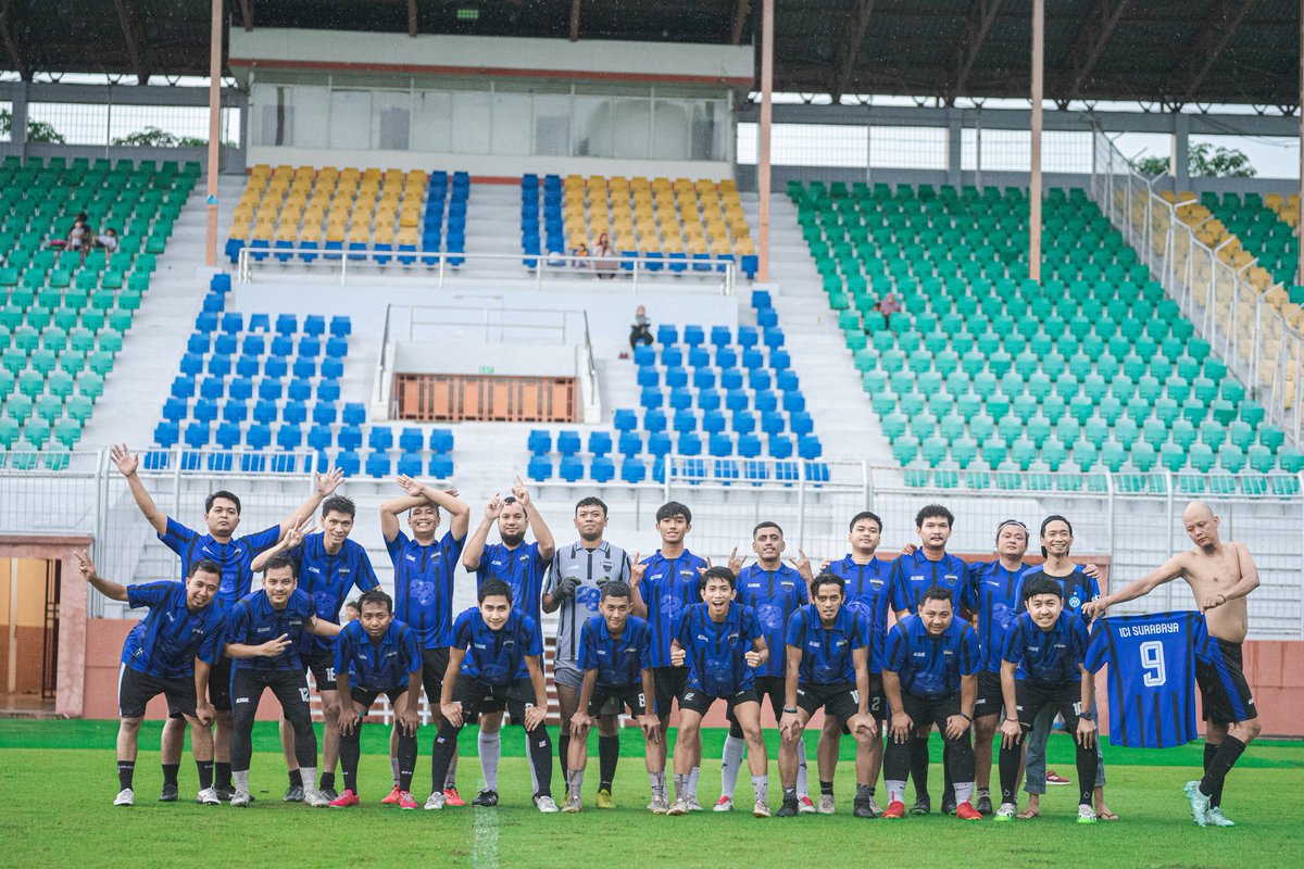 rizalFCIM's tweet photo. @Inter @Inter_id fans , @InterClubIndo @ICI_Surabaya
#avantiinter
#suroboyo
#suroboyosiamonoi
#interclub #interclubindo https://t.co/o0as5Gl89E