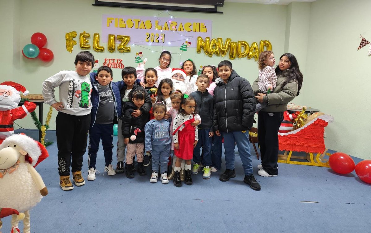 ParticipaCR's tweet image. La Asociación Latina del Deporte organiza su tradicional fiesta de Navidad en el espacio asociativo de Larache.
Un encuentro donde los más pequeños recibieron la visita de un invitado muy especial...
#multiculturalidad
#espaciosabiertos
#CiudadRealEntreTodos