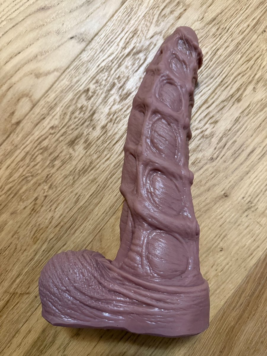 Phis_sub_'s tweet photo. Anybody interested in buying my 

Mr. Hankey's Toys Seahorse - Light Skin L 

DM me, shipping worldwide https://t.co/oN172CWxIw