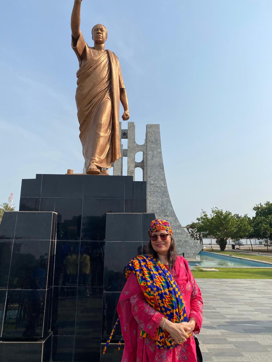 High Commissioner <a href="/FarhatAyesha2/">Farhat Ayesha</a> leaves🇬🇭 after a very productive &amp; succesful tenure. She re-energized friendship b/w 🇵🇰🤝🇬🇭. Thank you🙏 to lovely people of 🇬🇭, Pakistanis🇵🇰 &amp; 🌍 friends. 
Good Bye 👋🏾 Ghana🇬🇭. 

<a href="/PkPublicDiplo/">Public Diplomacy Pakistan</a>
