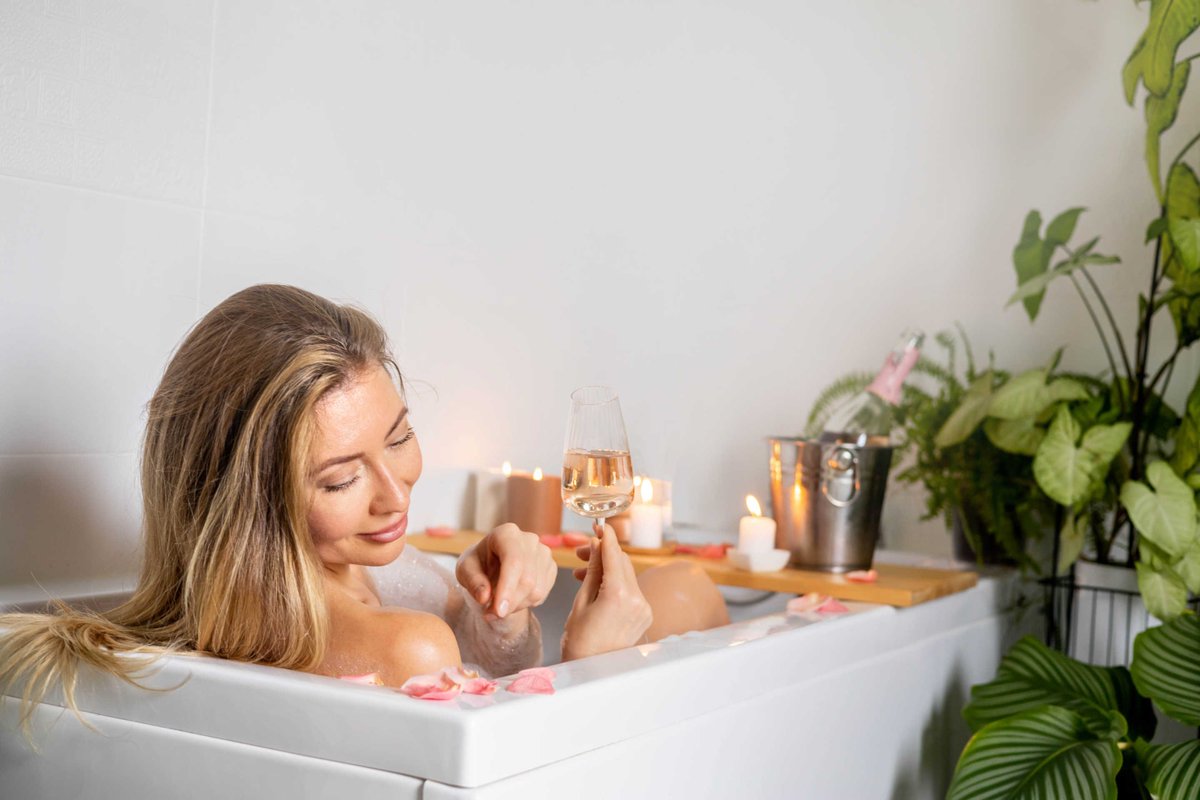Transform your bathroom into a cozy winter #spa retreat for 2025 ~ yahoo.com/lifestyle/stor… via <a href="/Yahoo/">Yahoo</a> <a href="/PlanetBlond/">Becca Blond 🌍✈️🐕🍻</a>