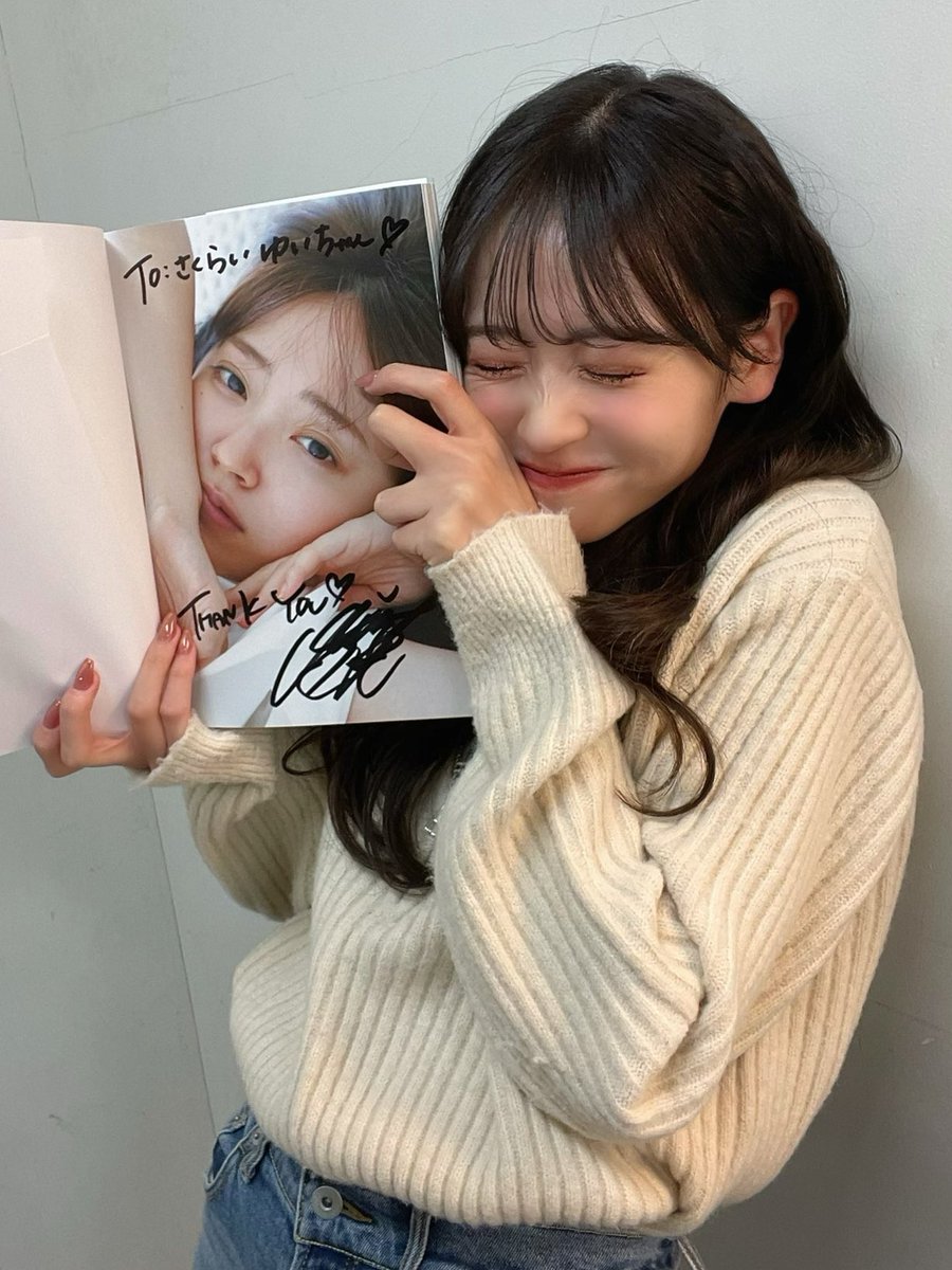 maimoi0627's tweet photo. 推しに似てると言われた人間の反応　 
#櫻井優衣  #鈴木愛理 https://t.co/I1B0EMZYPk