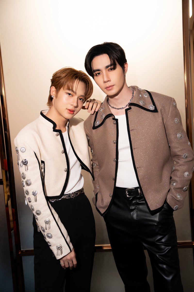 พบกับ “ซี” <a href="/zee_pruk/">Z</a> และ “นุนิว” <a href="/CwrNew/">NuNew</a> ได้ในงาน Amazing Thailand Countdown 2025 🎉✨

ZNN at ICONSIAM
#ZeeNuNewxICONSIAM