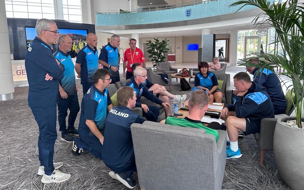 JoeGregory100's tweet image. Sincere thanks also to @bennimangroup for kindly supporting @ParkinsonsPride - the very proud England Parkinson's Walking Football team 🦁⚽