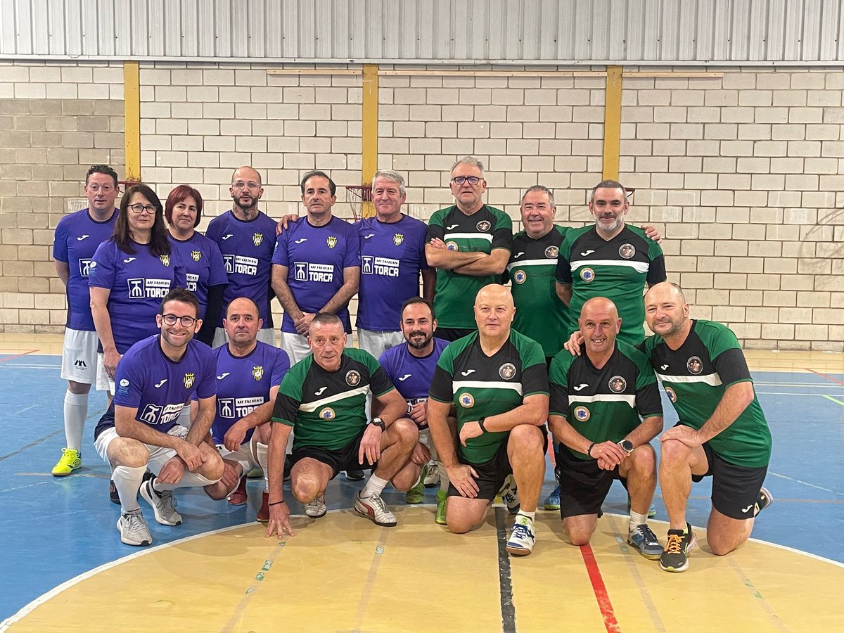 asturfutbol's tweet photo. ▶️ Maratón de Fútbol Andando en Avilés

Desde el viernes, casi 5️⃣0️⃣ equipos se entregan a esta modalidad de fútbol, especialmente pensada para las y los jugadores más experimentados 😉 https://t.co/dYTwYhf7Tm
