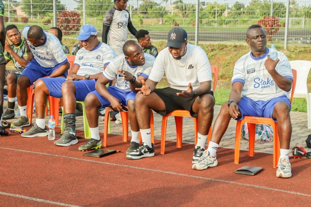 Kachi_Membis's tweet photo. Thank you, Coach Yema, for believing in me and shaping me into a better professional. You’re more than a boss, a kind friend and big brother. 🙌

Your leadership and impact will never be forgotten. Wishing you the best in your next chapter! 🫶🏾⚽

#EnyimbaFC https://t.co/Oudiv5rnxp