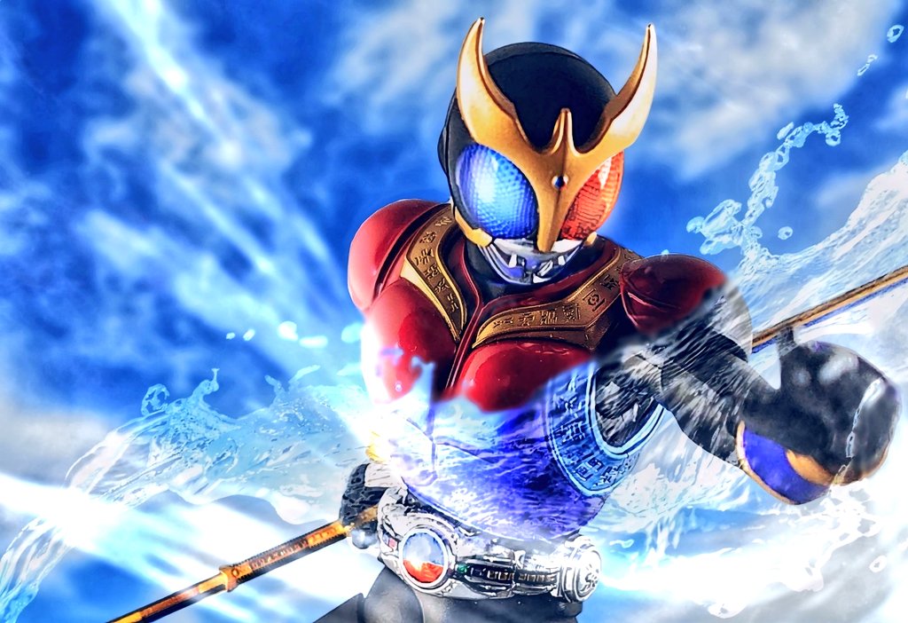 #トイアワ
キーワード『変』

仮面ライダークウガ
−超変身−