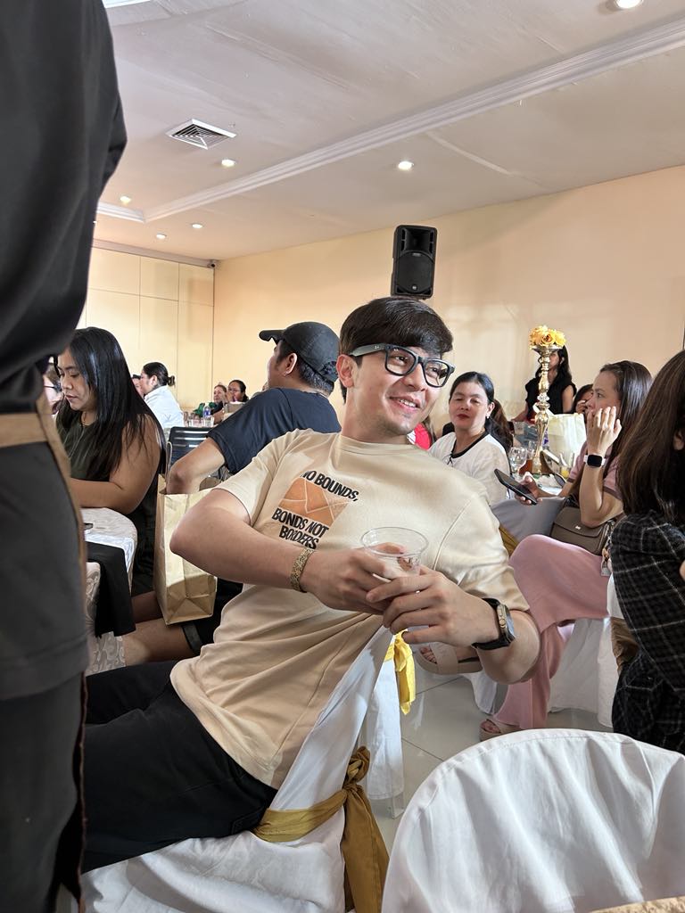 Enjoying the night with this cutie! Thank you <a href="/naughtynate29/">Nate Gonzaga™</a> for having us!
#ALDENRichards 
<a href="/aldenrichards02/">Alden Richards</a>