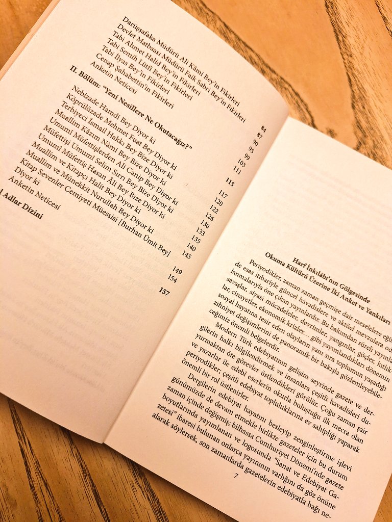 ▫️Bu memleketin adamları okumuyor. Arap harfleri ile de okumuyordu, Latin harfleri ile de okumuyor.
▪️Mazide bıraktık diye hasretini çekeceğimiz tek eser yoktur.
▫️Zavallı Bâbıâli Caddesi on formalık küçük bir cilt kitap basmak için ne sıkıntılar çekiyor!
▪️Okunacak kitap