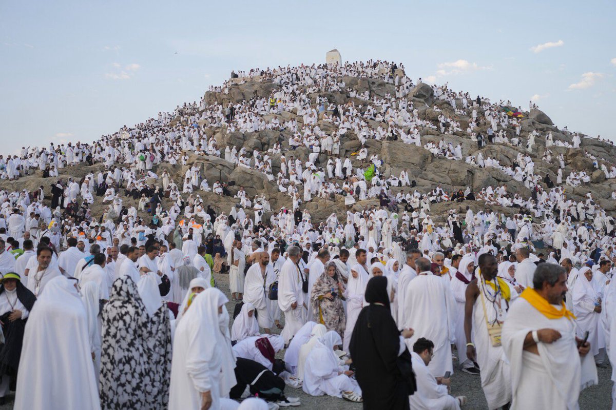 nwinfield's tweet image. Prayerful, playful, mystical: Some of @AP most compelling religion photos of 2024. An extraordinary compilation. apnews.com/article/photog…