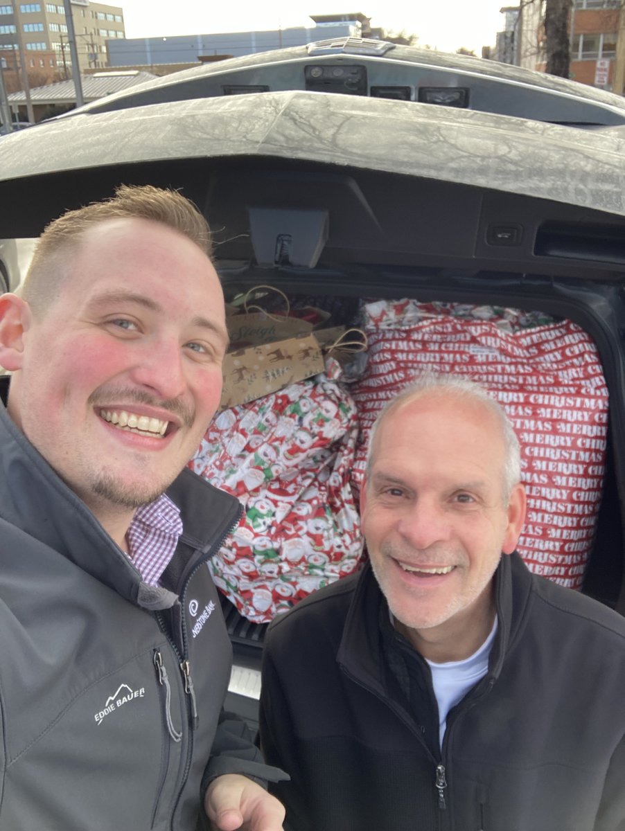 Recently, our Bismarck team partnered with United Way to create a Giving Tree. After collecting donations, our team members helped deliver presents to Centennial Elementary School. These gifts will be given to local kids in need this holiday season!