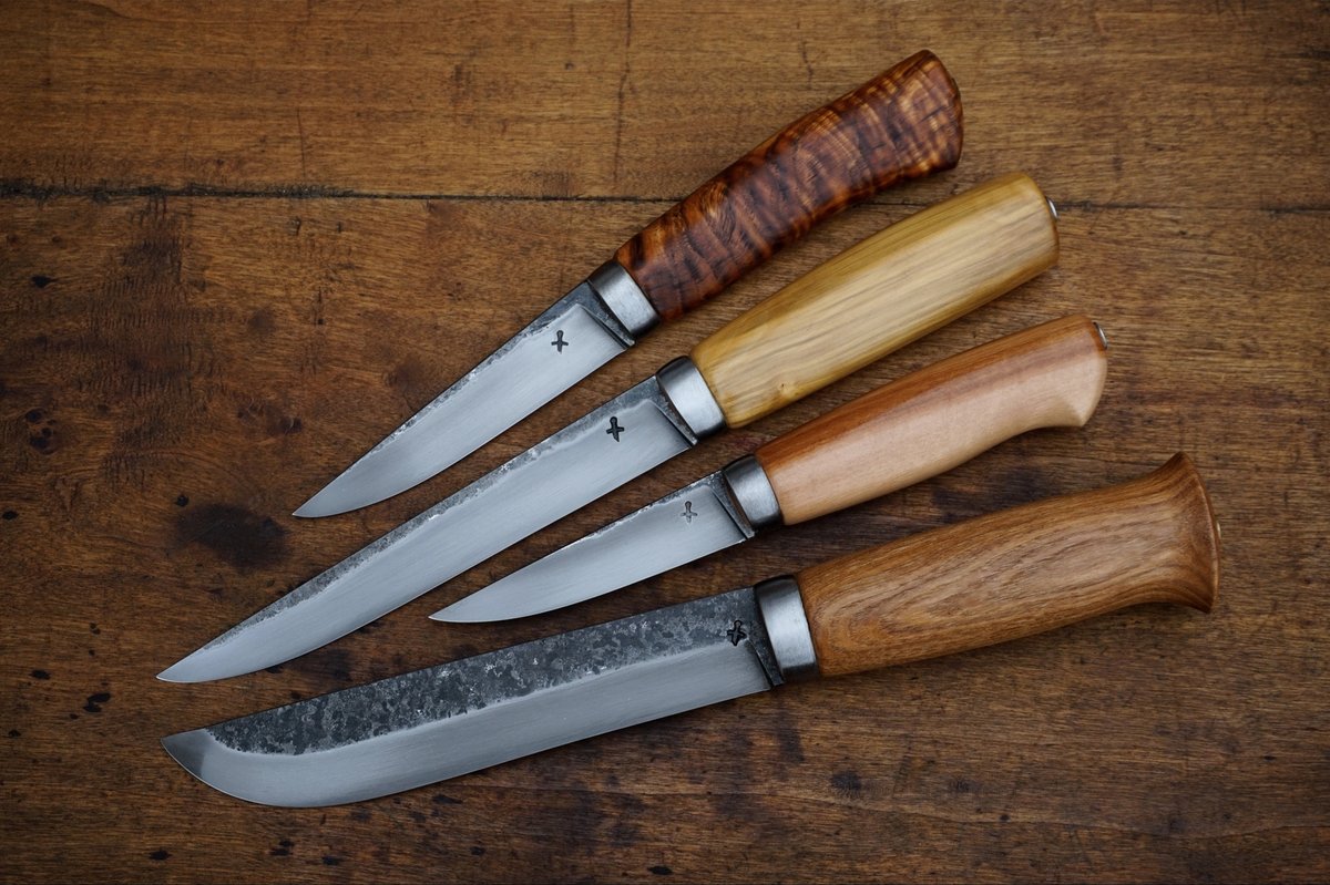 ForgeVM's tweet image. La saison des marchés de Noël s'est terminée pour moi, il me reste quelques lames qui sont disponibles et peuvent donc être livrées avant Noël.

.
.
.

#edc #everydaycarry #couteau #knife #coutelier #knifemaker #artisanat #crafting #artisanatfrancais #bushcraft #hunt #chasse