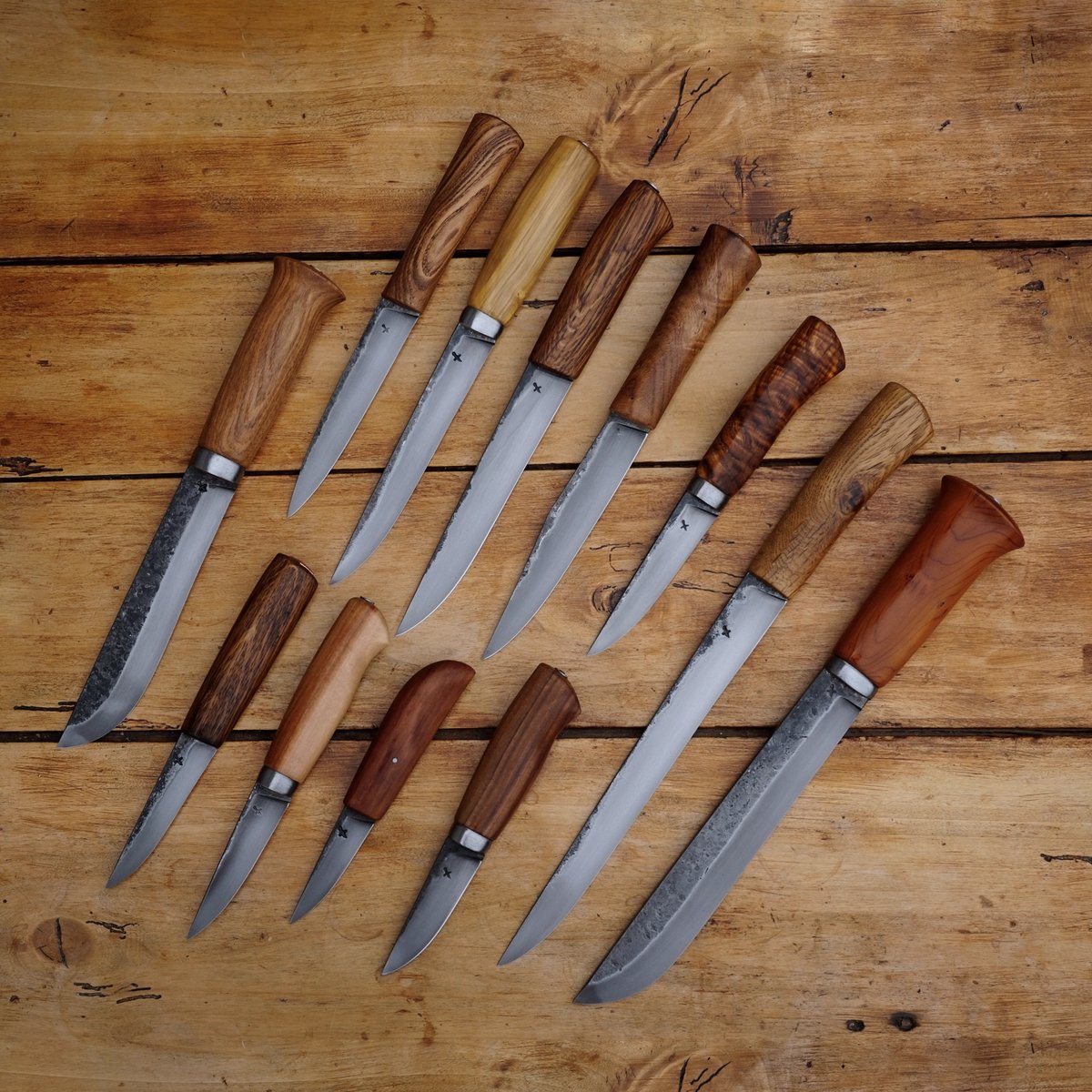 ForgeVM's tweet image. La saison des marchés de Noël s'est terminée pour moi, il me reste quelques lames qui sont disponibles et peuvent donc être livrées avant Noël.

.
.
.

#edc #everydaycarry #couteau #knife #coutelier #knifemaker #artisanat #crafting #artisanatfrancais #bushcraft #hunt #chasse