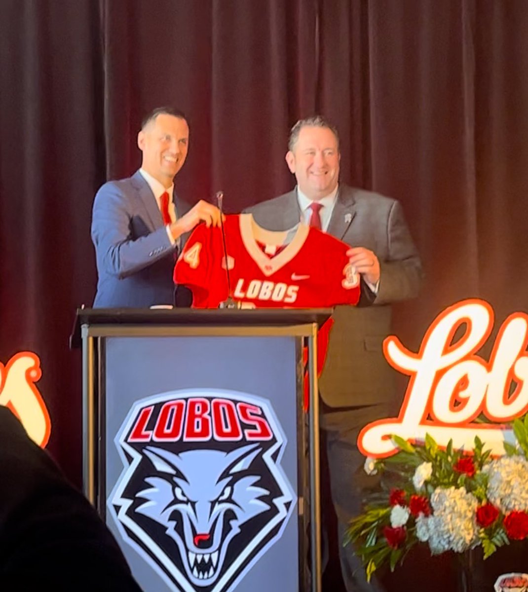 Devin J Martin (@devjtv) on Twitter photo Coach Eck takes the podium! He’s worked over 2 decades in college football as an assistant coach.
“I really took something from every head coach I’ve worked with.” <a href="/UNMLoboFB/">New Mexico Football</a> Coach Eck takes the podium! He’s worked over 2 decades in college football as an assistant coach.
“I really took something from every head coach I’ve worked with.” <a href="/UNMLoboFB/">New Mexico Football</a>