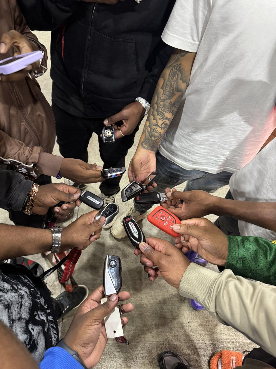 Noschgotfee__ tweet media