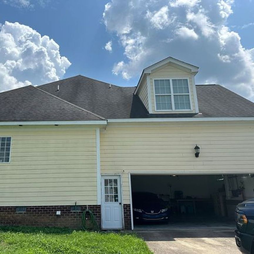 Raleighroofer's tweet photo. The skies aren't the only blue ones, your roof could be too! Don't let your roof sulk in silence! Reach out for a quick and cheerful tune-up. #RoofMaintenance
https://t.co/tQPdOXQgKp https://t.co/aHsPQOsF7O