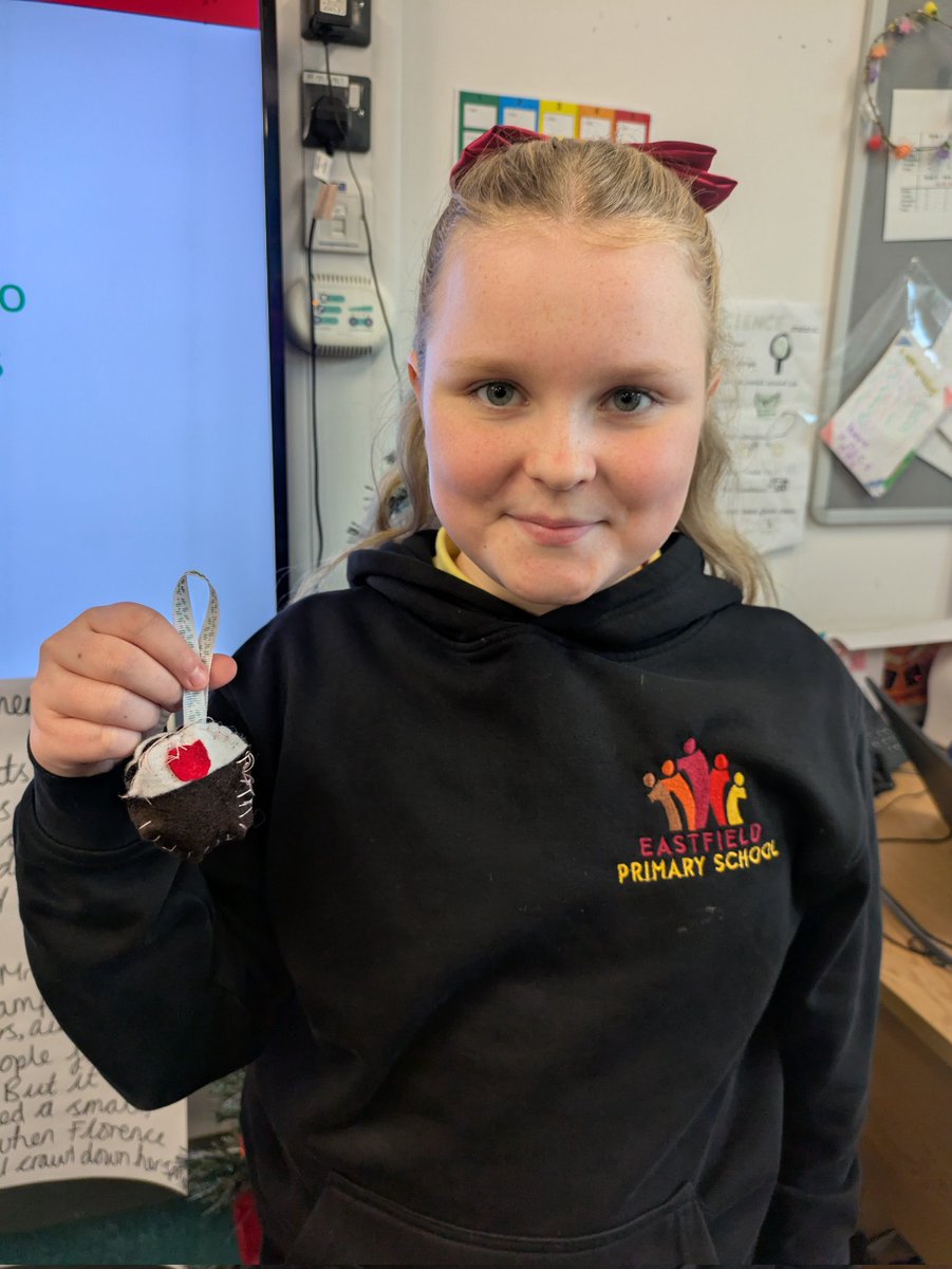 EastfieldPSHull's tweet image. Well done to #6CW today for their amazing sewing skills! Christmas baubles ready, using their own designs and a mix of running stitch and blanket stitch #EPSDT