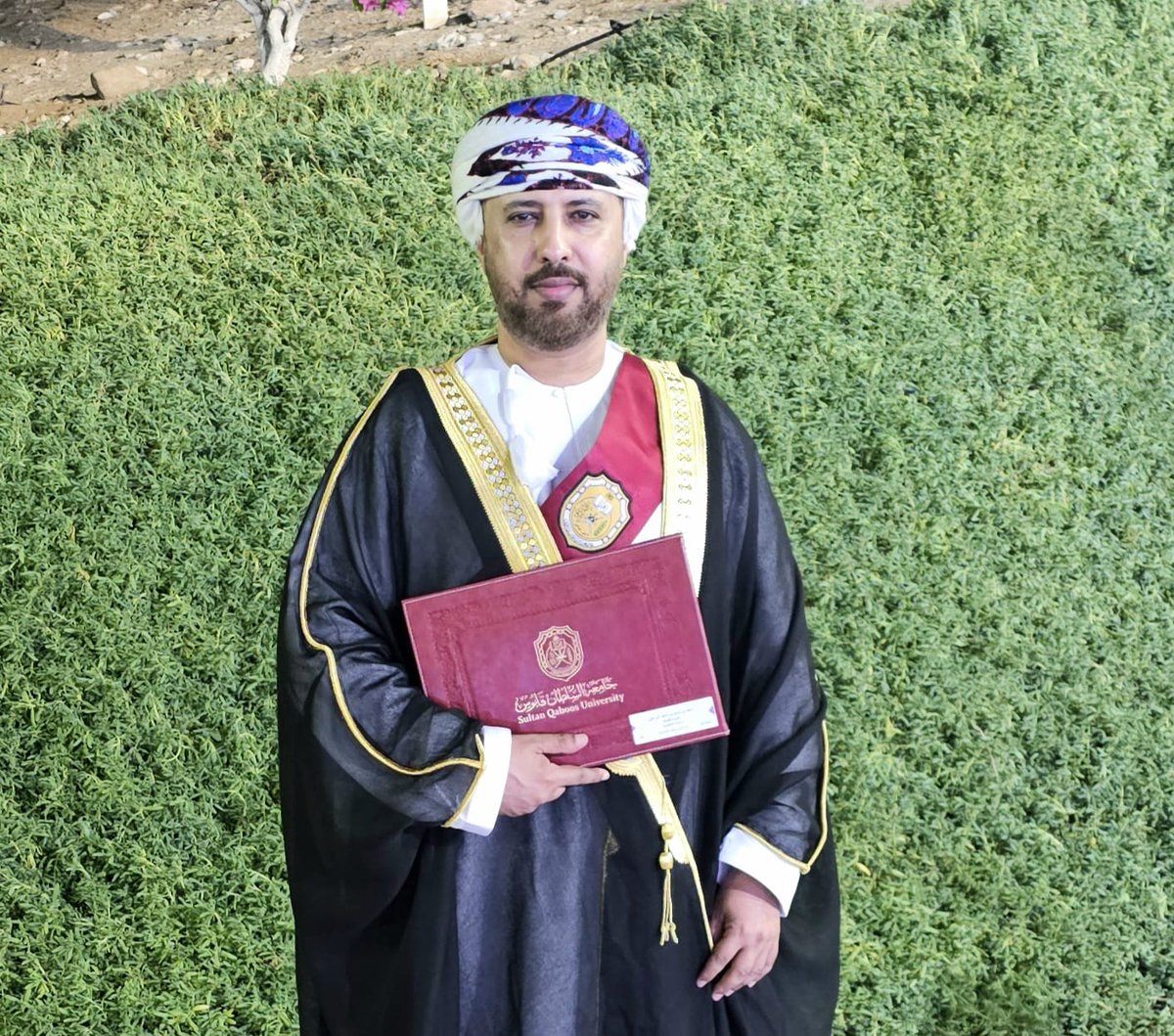 نبارك بحجم الوطن وللوطن اتمام الدكتور / سعيد بن مسلم البرعمي رسالة الدكتوراه " تقييم أمن المعلومات وتخزين البيانات وقياس الالتزام بمعايير الأمن السيبراني في الوزارات العمانية وتطويرها عبر تقنية البلوكتشين" من جامعة السلطان قابوس الف مبروك له ولكل حامل قلم مضئ ينتفع بعلمه.