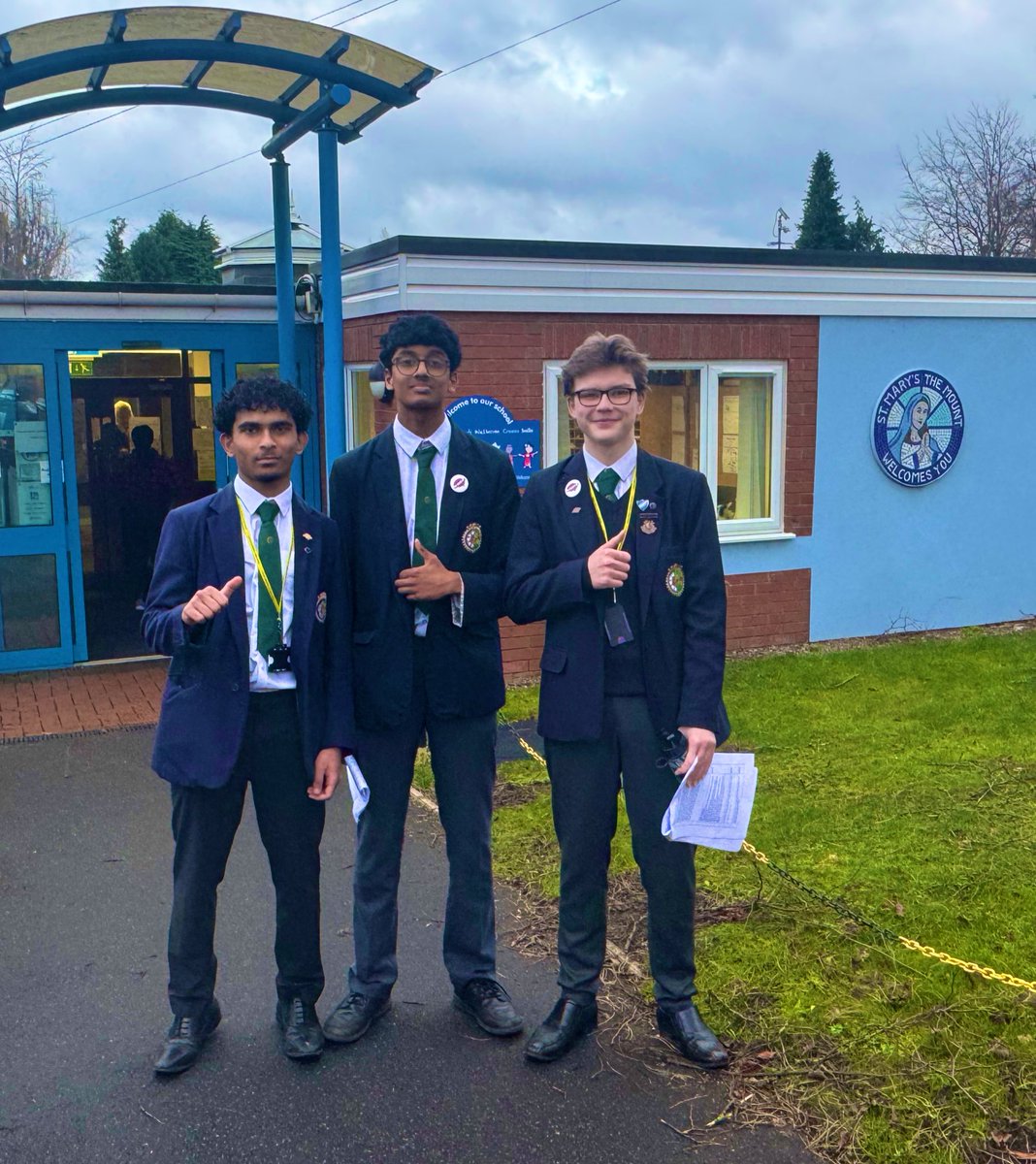 QMGS_CYM's tweet image. CYM Futures Team were at St Mary’s the Mount Primary,this afternoon,presenting their FINANCIAL LITERACY Workshop.The session was lead by Marshall,Riyon & Tevin.Year 6 learnt about various financial terms,money risks & used their mathematical skills📊.Thank you for having us back!