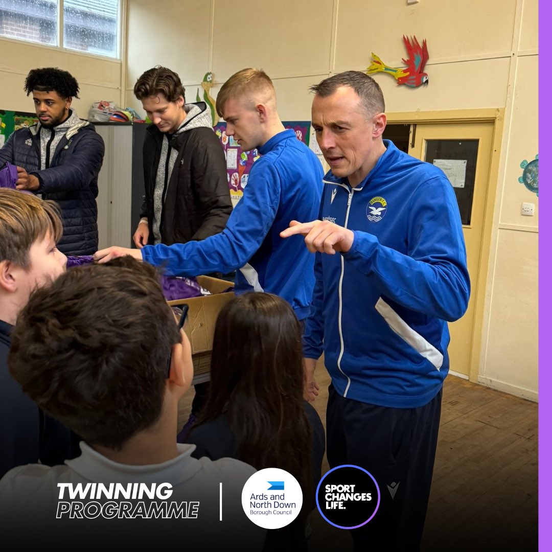 🤝🤸🏼‍♂️ Week 6 Finale: Twinning in Bangor again … 🎉

This morning, the team reunited the pupils of Kilcooley Primary School  and Clandeboye Primary School for the second time in our Twinning Programme for <a href="/ANDborough/">ArdsandNorthDown</a> 🌟 

Held at Clandeboye PS, the morning was packed with