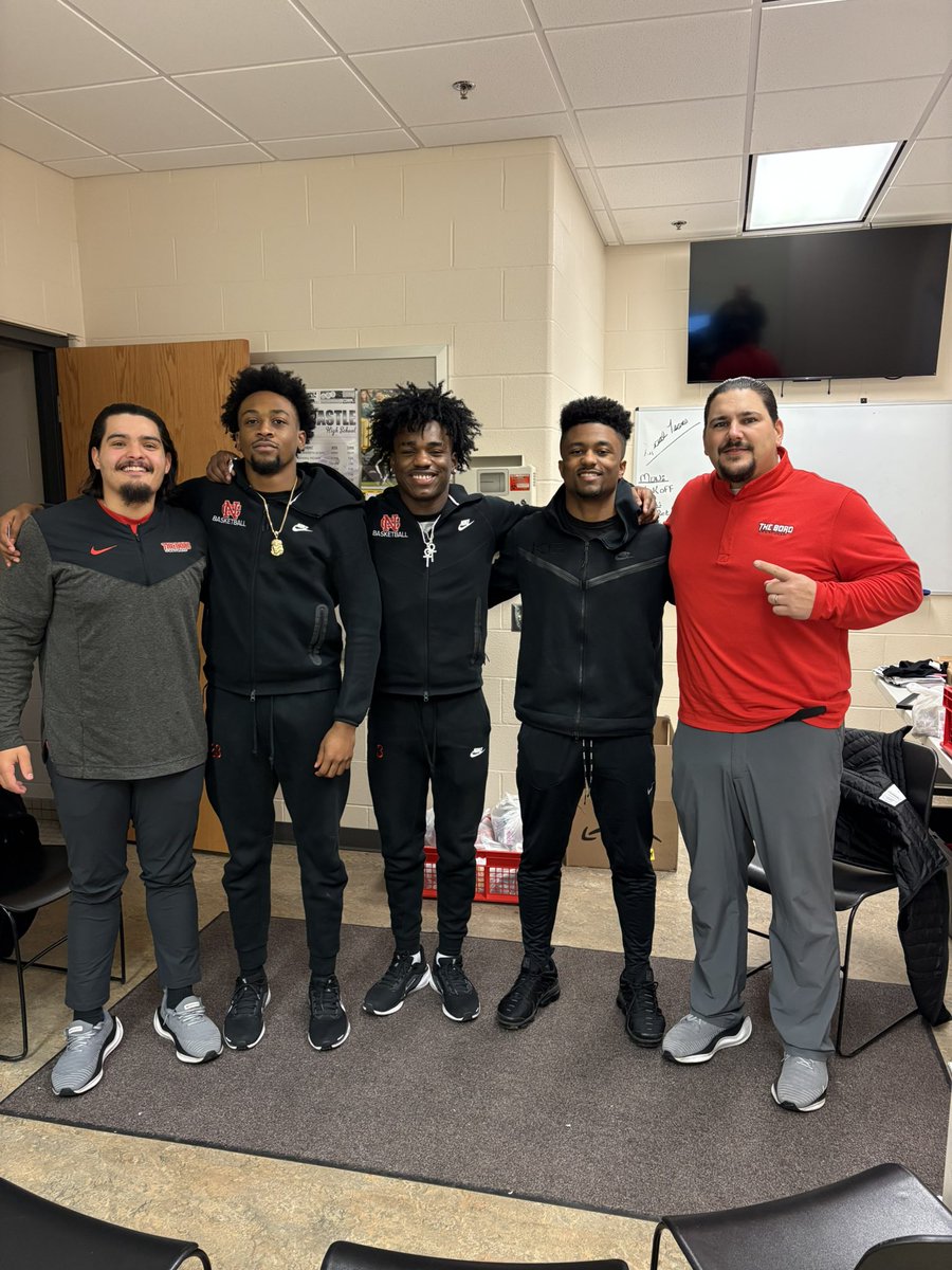 coach mo (@coachmo76) on Twitter photo Would like to thank Coach Papley and Fernandez for stopping by New Castle today to offer <a href="/NateMcknight__/">Nathaniel McKnight</a> <a href="/KaevonGardner/">Kaevon Gardner</a> <a href="/kyrell3harris/">Kyrell Harrisjr</a> Would like to thank Coach Papley and Fernandez for stopping by New Castle today to offer <a href="/NateMcknight__/">Nathaniel McKnight</a> <a href="/KaevonGardner/">Kaevon Gardner</a> <a href="/kyrell3harris/">Kyrell Harrisjr</a>