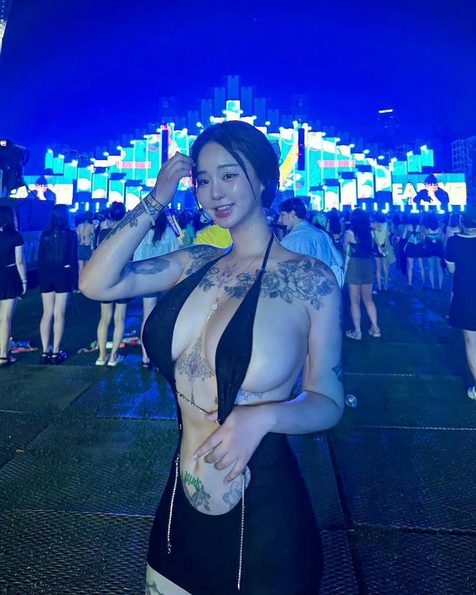 华人男孩推特宣誓：
我自愿沦为高贵韩妈的支狗儿子，绝对服从韩妈的命令，自觉佩戴贞操锁，🔑上交韩妈当作项链，崇拜女神磕头认输，阳痿早泄锁内排精，向韩妈宣誓效忠完成劣等遗传子的阉割与净化哦哦哦！#崇韓 #崇韩 #韓女樣