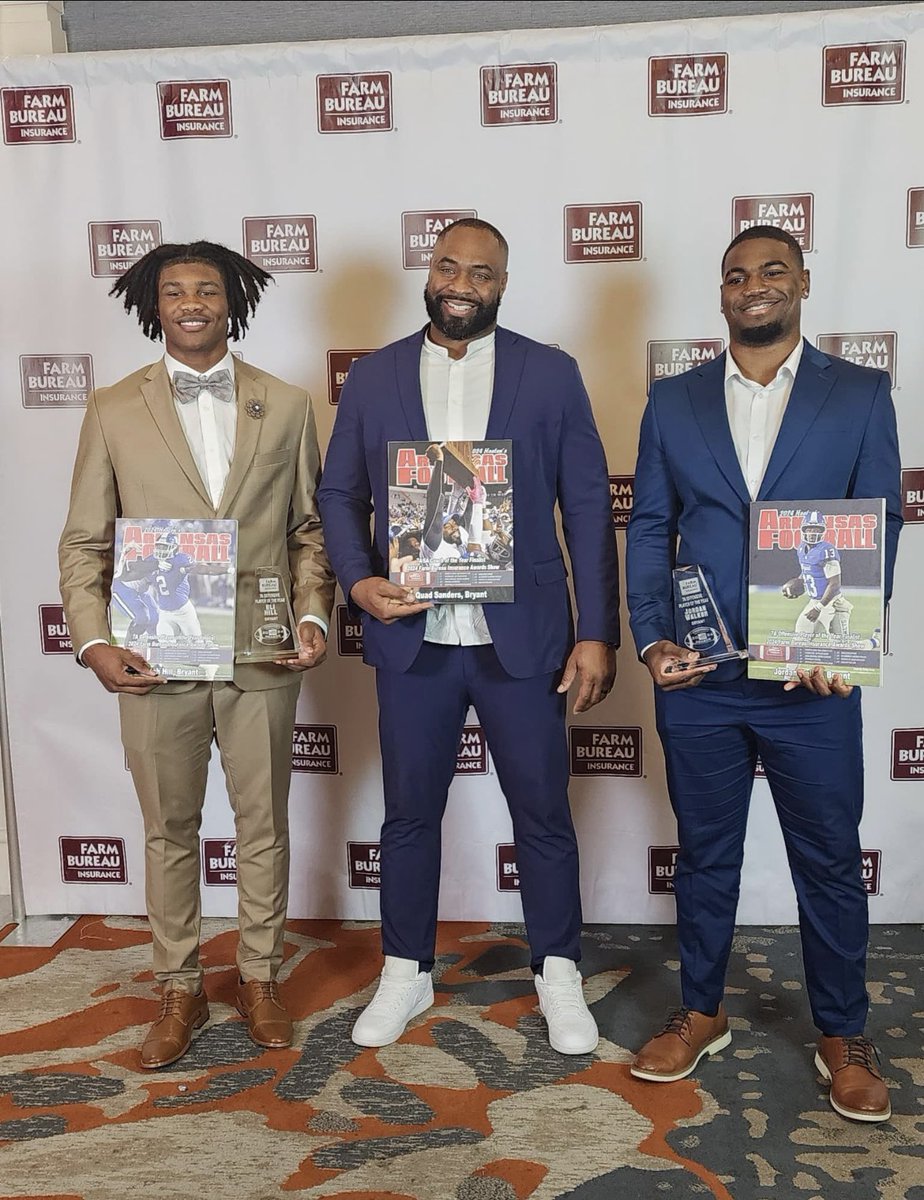 Blessed to be named Farm Bureau 7A Offensive player of the year ! <a href="/HootensARFBall/">HootensARFootball</a> <a href="/BryantHornet212/">Bryant Hornet Football</a> <a href="/Coach_SandersQ/">Quad Sanders</a> <a href="/QBHitList/">QBHitList.com</a> <a href="/Thrashthomas/">Thomas Thrash</a>