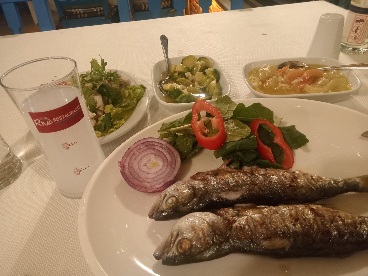 Varmı eşlik etmek isteyen