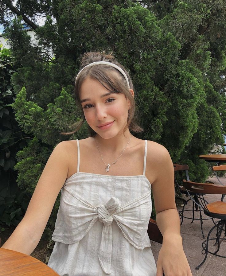 SeduceMarilyn's tweet photo. HOW TO PASS SH!T TESTS:

Pass her sh!t tests effortlessly.

1) "How many girls do you talk to?" https://t.co/mGbCnJAuSG