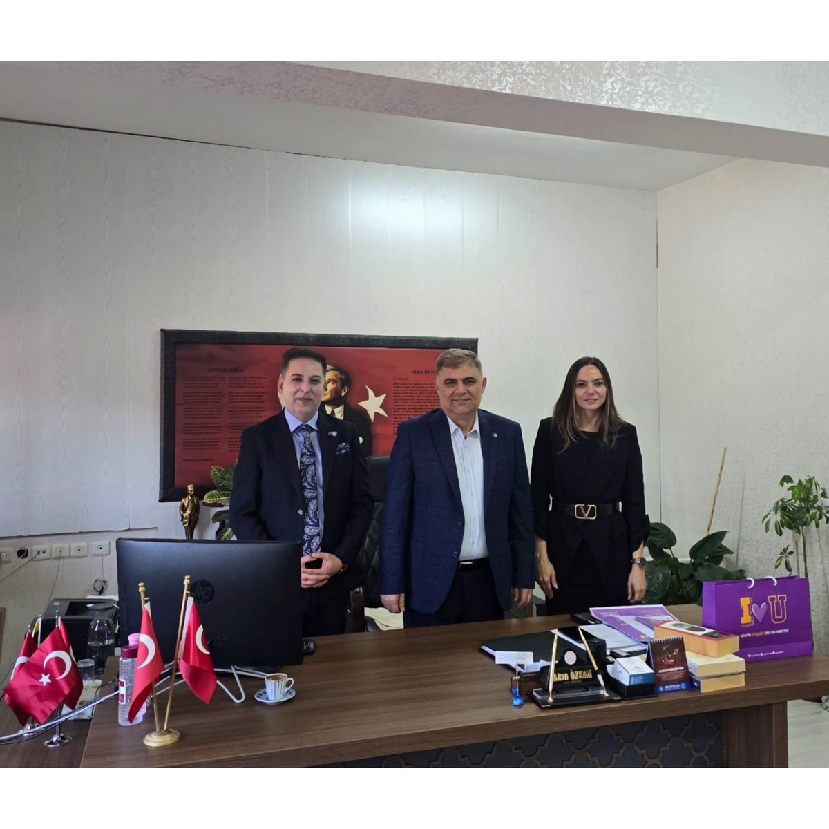 konyaaltiugur_'s tweet photo. YENİ KAYIT DÖNEMİ OKUL ZİYARETLERİMİZ💜
Uğur BurslulukSınavıhakkında bilgilerpaylaştığımızKonyaaltı İlkokulMüd. Sn.MehmetAKAY’a
GaziMustafaKemalİlkokulMüd Sn.AkınÖZKAN'a,SaimeSalih KoncaOrtaokulMüdSn.Erdoğan
ÜNAL'a,HurmaYarbayPınarİlkokulu Müd. Sn.MehmetDEMİRÖZÜ'ne
teşekkürederiz https://t.co/rLsE7rcNpS