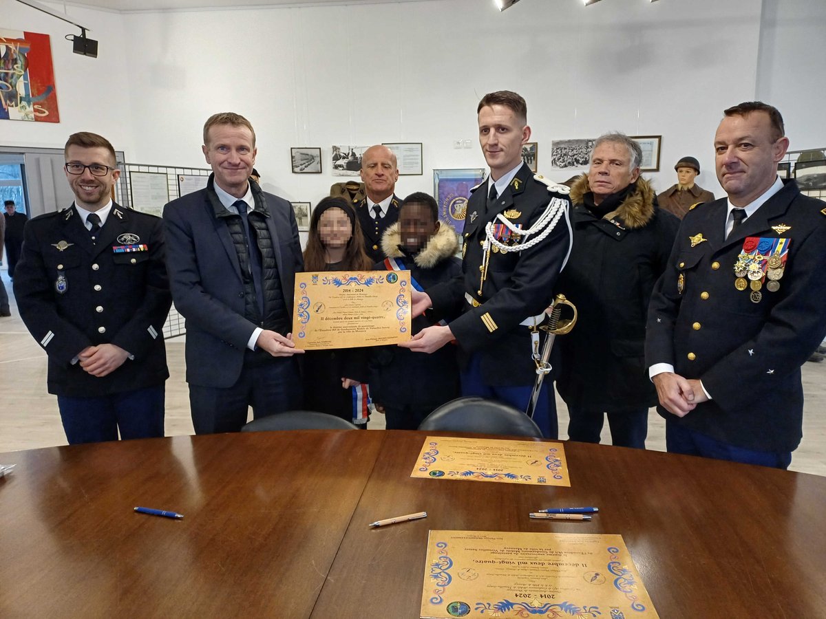 Groupement Blindé de Gendarmerie Mobile tweet media