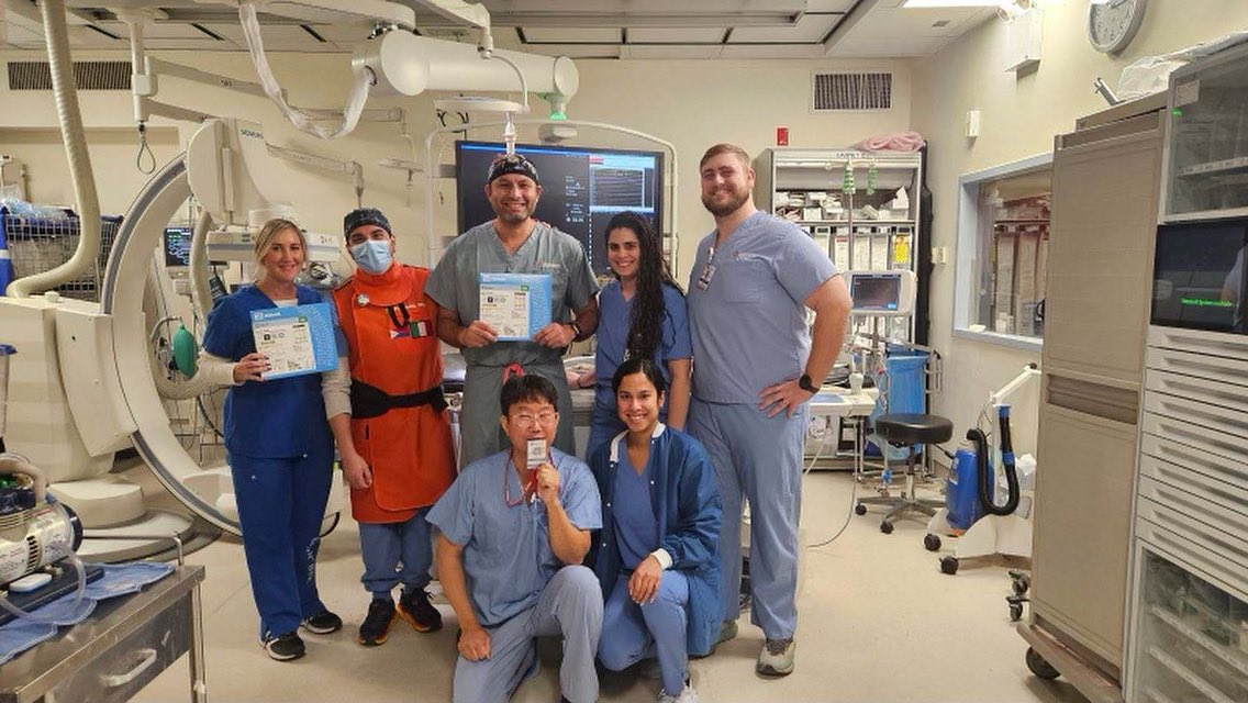 Implanted the first Esprit below the knee drug eluting resorbable scaffold in south queens. Now offering patients more options for limb salvage! 

Proud of the team! 
<a href="/JamaicaHospital/">Jamaica Hospital</a> 
<a href="/AbbottNews/">Abbott</a>