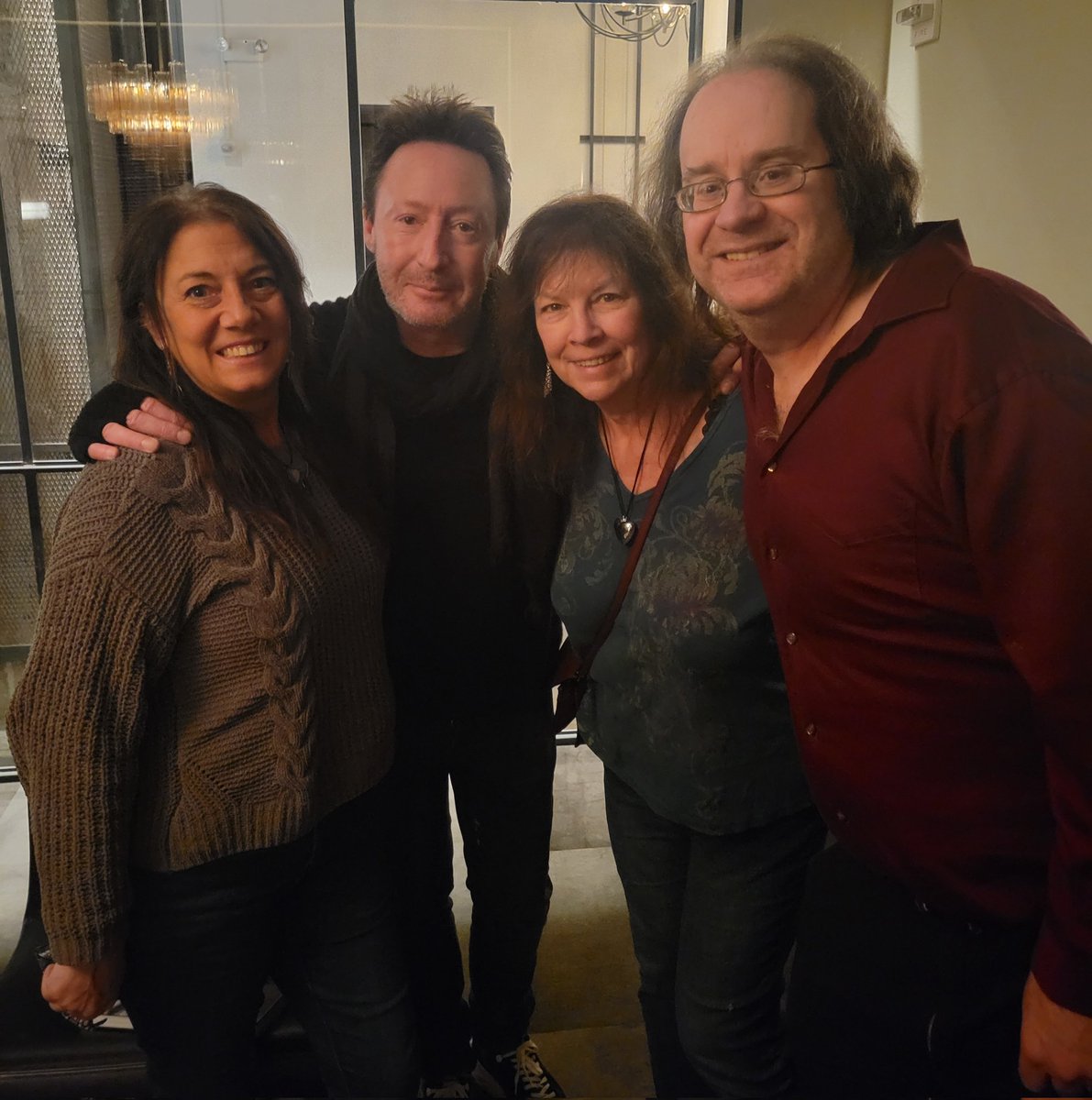 What an amazing night with Julian Lennon celebrating the launch of his book "Life's Fragile Moments". It was so incredibly nice for him to take the time to see us!! I thanked him for his continuing support of our One Little Finger Global Foundation!!