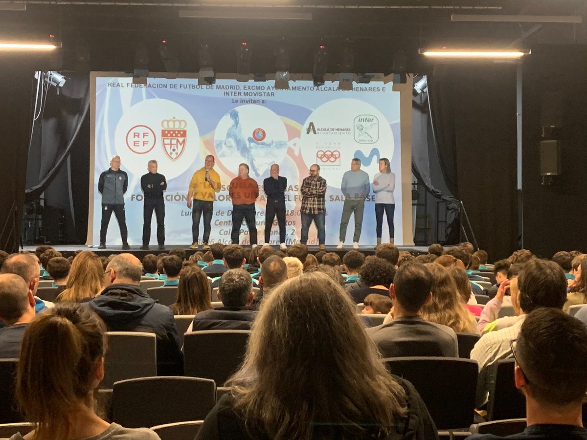 AcademiaInterFS's tweet photo. La #AcademiaInterFS participรณ en el evento "๐๐ ๐๐ฌ๐๐ฎ๐๐ฅ๐ ๐๐ฌ ๐ญ๐ฎ ๐๐๐ฌ๐", junto a @RFFM_FutbolSala y @AytoAlcalaH.
#InteristaSoy https://t.co/OBjY9XUuH0
