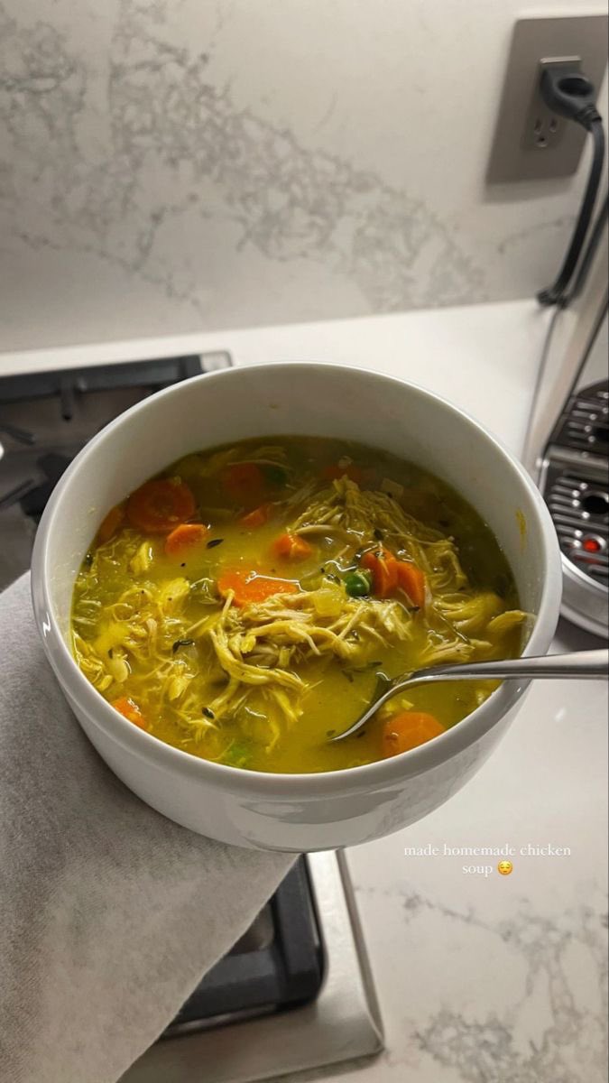 trend_foodh's tweet photo. ثريد عشاق الشوربات الشتويه  بأنواعها 
سلسلة من وصفات 🍜 الشوربه الشتويه ❄️ https://t.co/eWPHzf8bmU