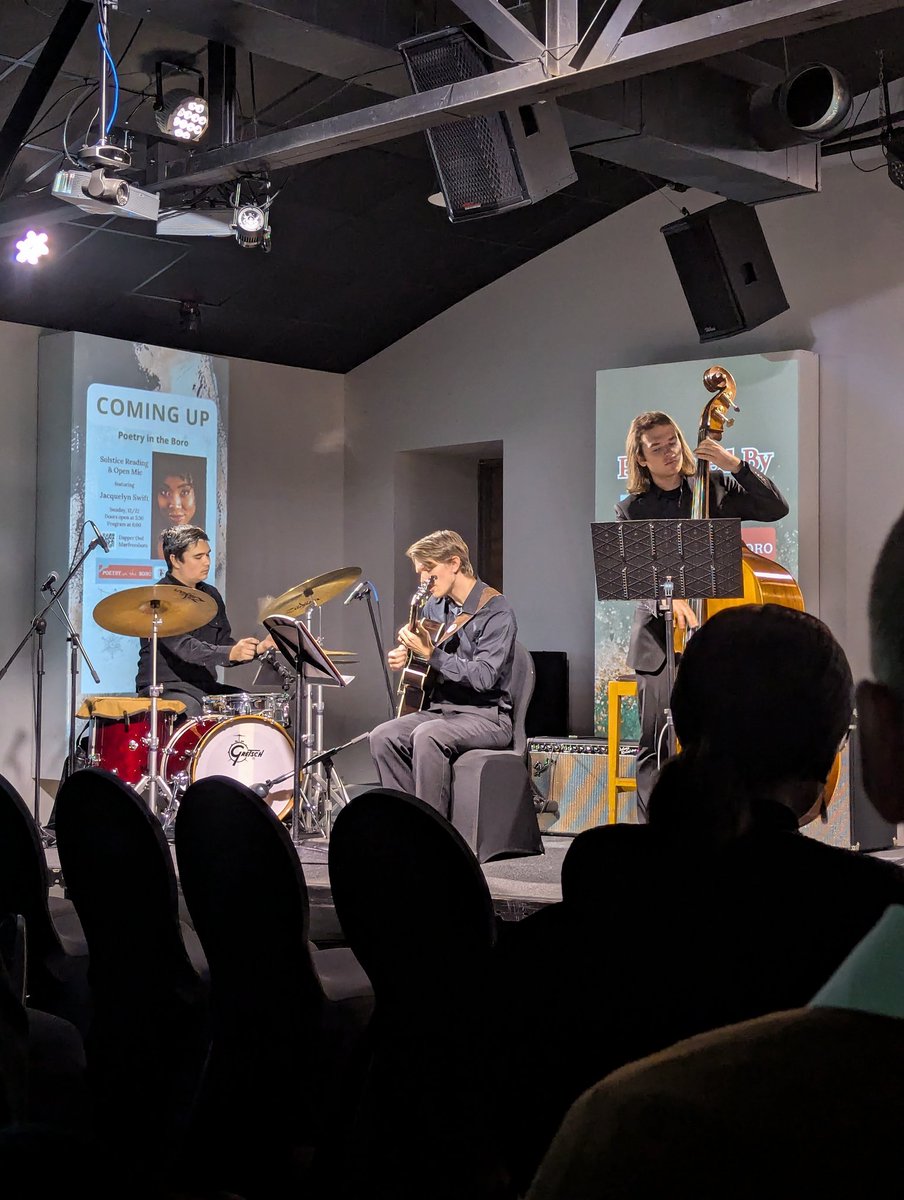 TaffetaChime's tweet photo. This was a few weeks ago, but it was SUCH a blast to be one of the featured readers at the Bloom Stage's winter show alongside some amazing rockstars! Such a magical night of awe and wonder!! #Storytelling #bloomstage #Liveart #livemusic #poetryreading #poetry #WritingCommunity https://t.co/NPnObNPuTx