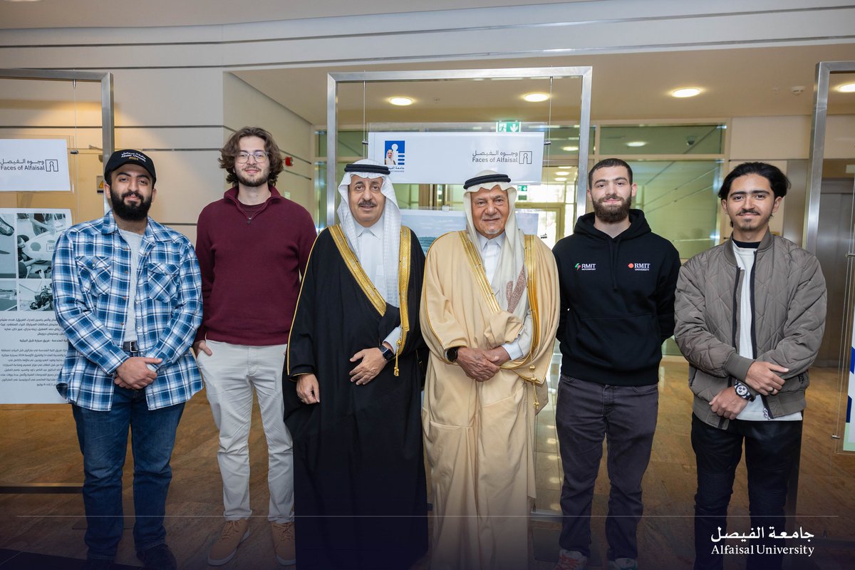 عرض طلاب الجامعة إنجازاتهم الأكاديمية والرياضية على أصحاب السمو والمعالي والسعادة أعضاء مجلس الأمناء كما قام أعضاء هيئة التدريس بعرض إنجازاتهم البحثية.

Our accomplished students and faculty showcased their sports, academic, and research achievements during the walkthrough with