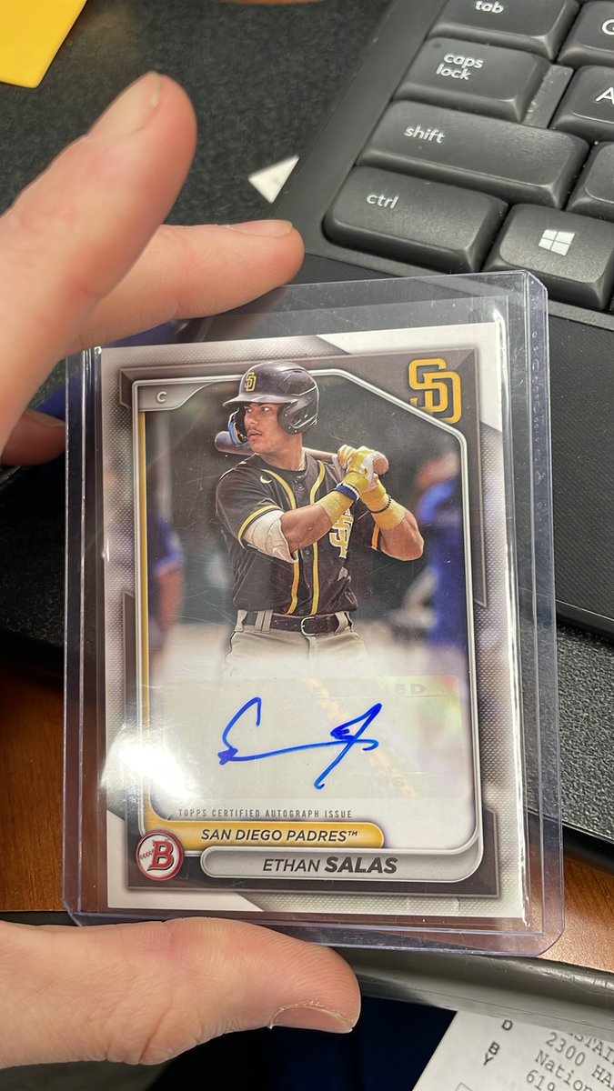 🚨GIVEAWAY🚨

Prospect pandemonium! Ethan Salas Auto up for grabs today 😈

How to win: LIKE/FOLLOW/RT and tag someone who brings you joy :)

Winner announced tonight at 8:45pm
