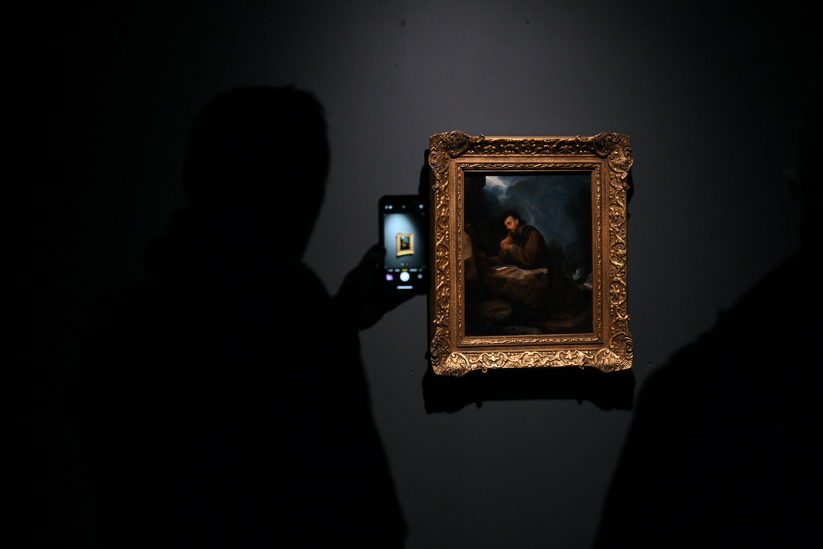 National Museums NI (@natmuseumsni) on Twitter photo Our gift to you, this Christmas 🎁 Together with <a href="/UlsterUni/">Ulster University</a> & <a href="/belfastcc/">Belfast City Council</a>, #ArtUnwrapped provides a special opportunity to see a painting from the <a href="/UlsterMuseum/">Ulster Museum</a> art collection somewhere unexpected. 'Saint Francis in Prayer' by Cristofano Allori is yours to enjoy until January 2025 Our gift to you, this Christmas 🎁 Together with <a href="/UlsterUni/">Ulster University</a> & <a href="/belfastcc/">Belfast City Council</a>, #ArtUnwrapped provides a special opportunity to see a painting from the <a href="/UlsterMuseum/">Ulster Museum</a> art collection somewhere unexpected. 'Saint Francis in Prayer' by Cristofano Allori is yours to enjoy until January 2025