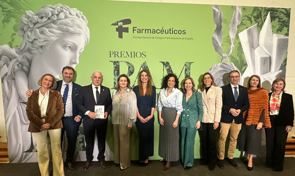 CofZam's tweet image. Ayer asistimos a la entrega de las #MedallasCGCOF y Premios #PAM2024. La presidenta del @Congreso_ES,
@f_armengol, destacó el papel clave de la Farmacia en la cohesión social y la humanización de la Sanidad. ¡Enhorabuena a los homenajeados por su gran contribución! 👏 #Farmacia