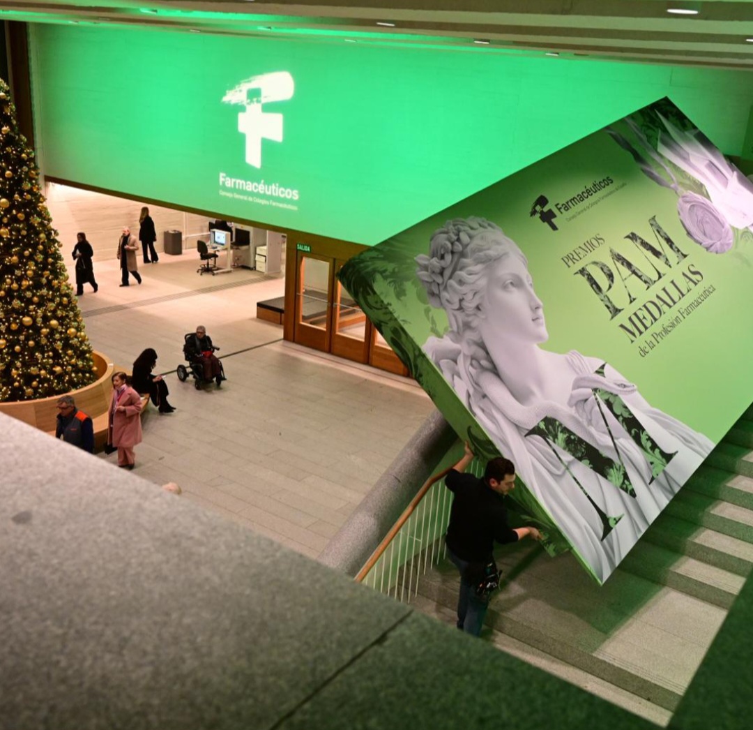 CofZam's tweet image. Ayer asistimos a la entrega de las #MedallasCGCOF y Premios #PAM2024. La presidenta del @Congreso_ES,
@f_armengol, destacó el papel clave de la Farmacia en la cohesión social y la humanización de la Sanidad. ¡Enhorabuena a los homenajeados por su gran contribución! 👏 #Farmacia