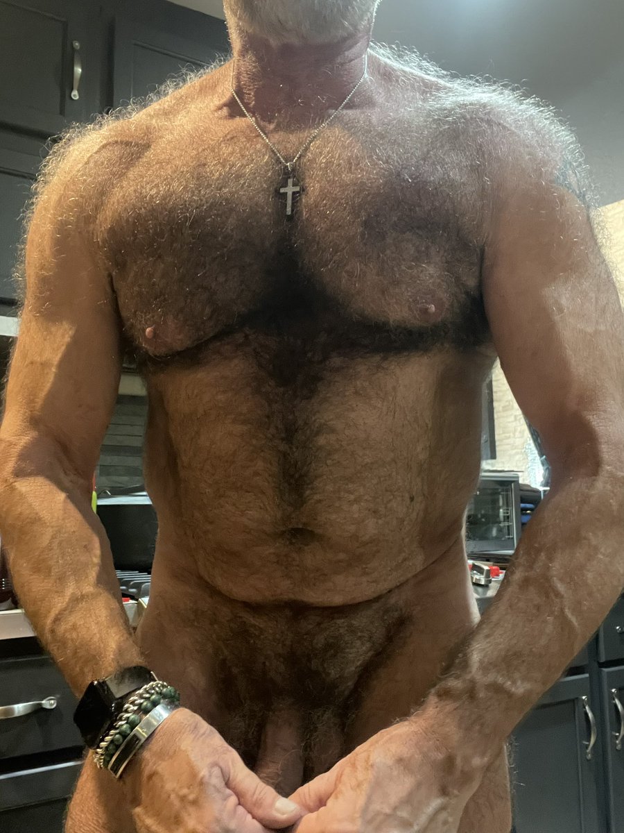 Great sweaty workout today!
Who’s hitting the shower with me?