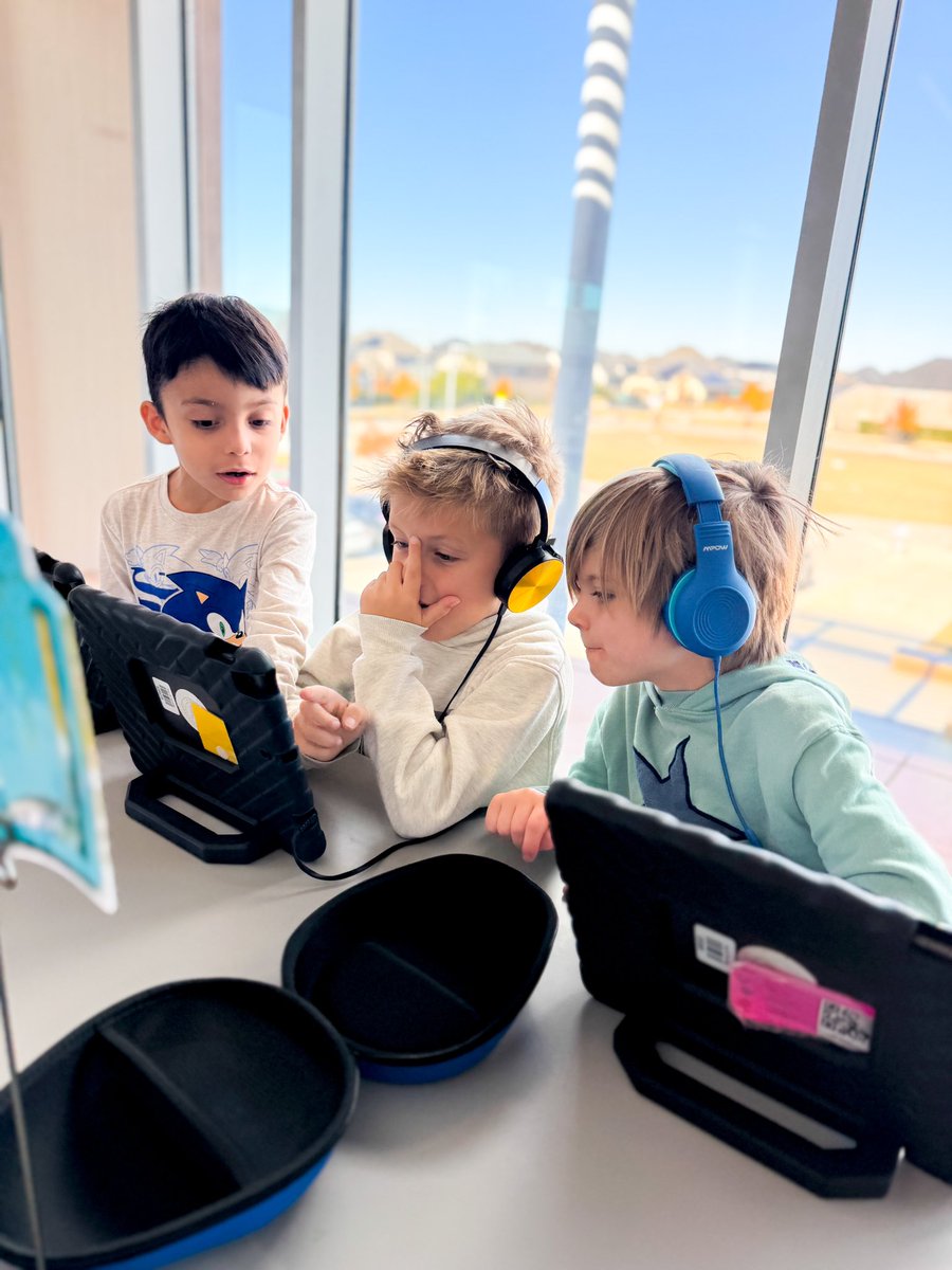 Our first graders had a blast participating in Hour of Code! 💻 They explored algorithms through engaging unplugged activities and brought their learning to life with the Angry Birds coding challenge. 🐦✨ 🧩🎮 #theminettconnection #minettgrown