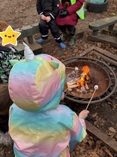 NectonFS's tweet image. The last session for @NectonY2 group 2, adventures in climbing and swinging, followed by yummy sweetness by the fire. It's hard when something comes to an end but we gave thanks to the forest for our time spent there and new adventures we may have.