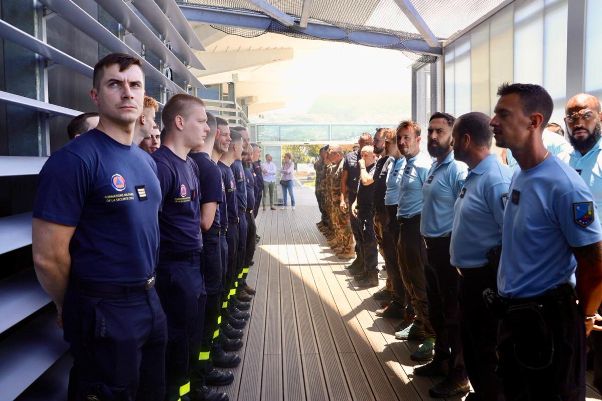 #CycloneChido | L’envoi des renforts humains et matériels à Mayotte va être accéléré grâce aux appareils de la compagnie aérienne Air Austral.  La première rotation va acheminer des militaires de la gendarmerie et de la Sécurité civile.