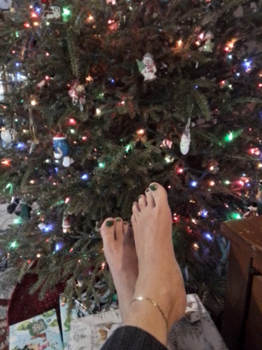 Christmas is here. All I want for Christmas is cash. Pay up little bitches. cash.app/$MissMMichelle