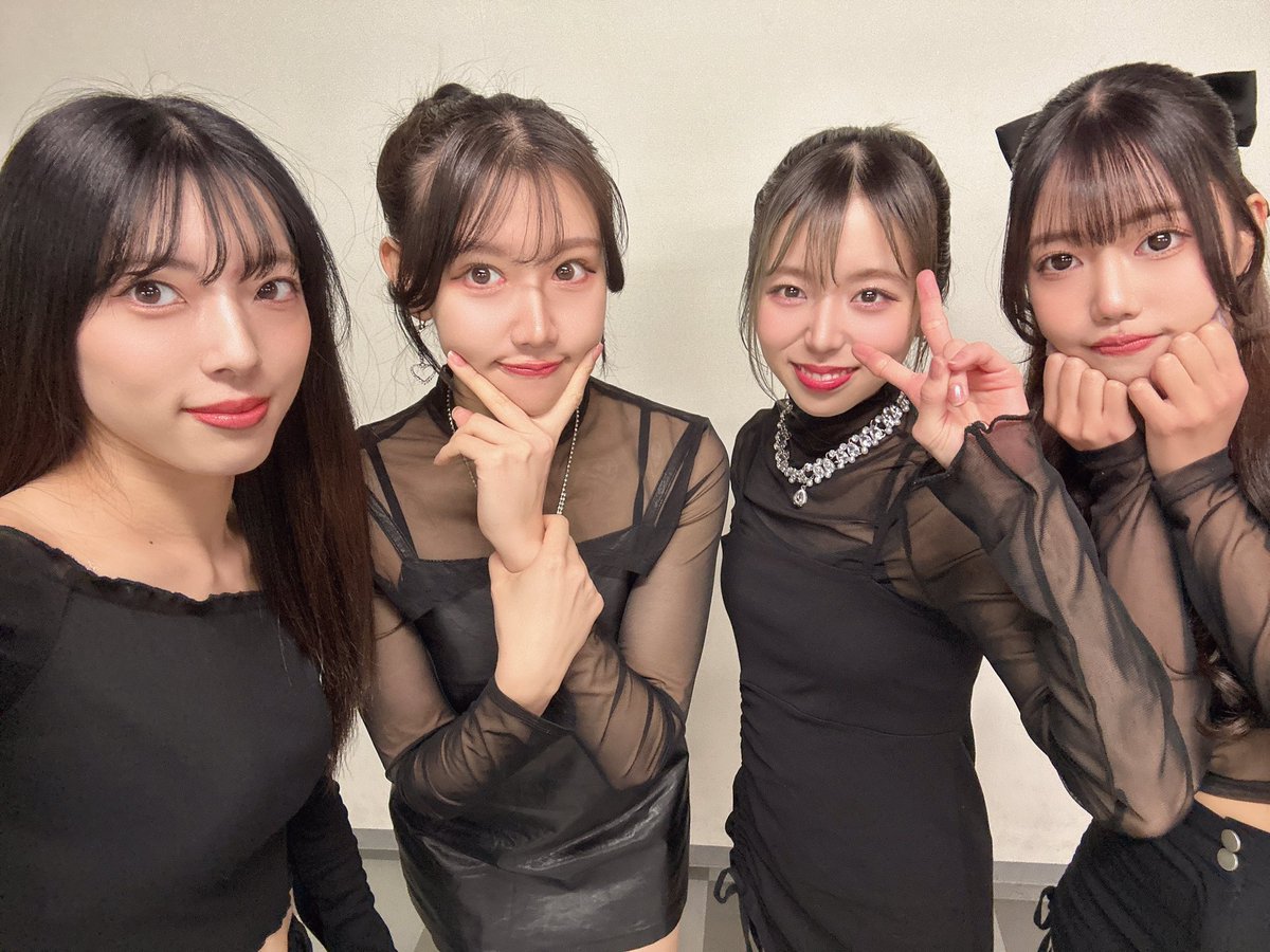 SPYSHE_official's tweet photo. ✔12.17 単独公演
 #PLUSWINHALL_VILLEBOA

本日も最高の盛り上がりで
とても楽しかったです✨️
次は3days!! 一緒に楽しみましょう🎶

 #SPYSHE https://t.co/OExINzyatg