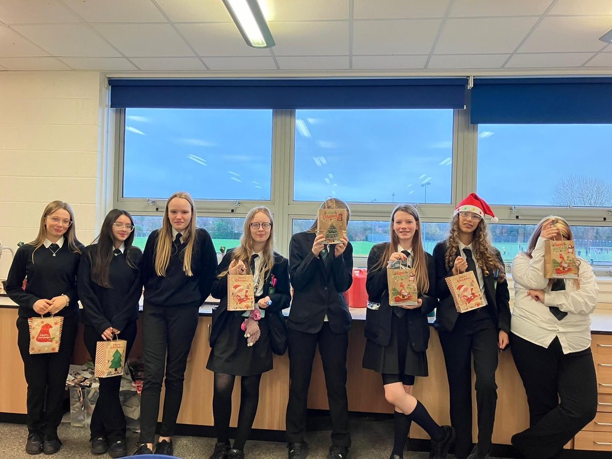 It’s the final week of term! 

Our young people have been busy creating positivity baubles, enjoying Christmas crafts and receiving their Love4Life Christmas gifts. 

#love4life #christmas #positivity