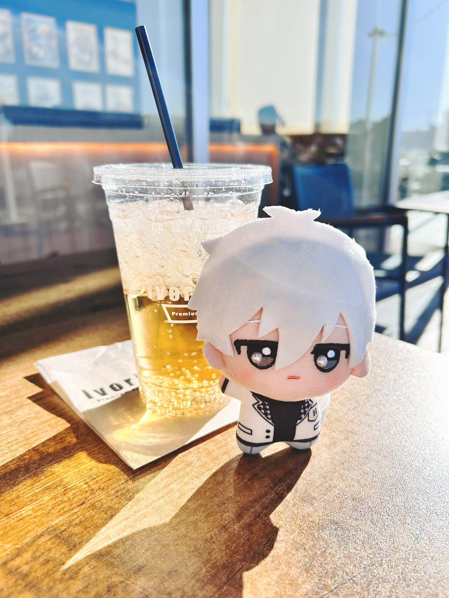 ng_mii5's tweet photo. 凪くんと蘇枋くんと一緒にお出かけ行ってきました🤍🌹
少し早いになったけどクリスマスすごい楽しかったな♡
[一緒にヲタ活してくれるヲタ友探してます］ https://t.co/7xktcMlkoD