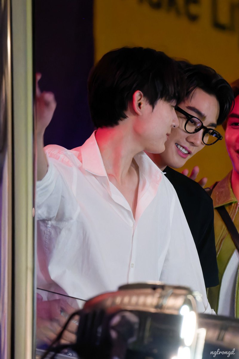 88Netiiz's tweet photo. ไม่รู้ทำไม แต่ชิบรูปนี้มากกก มันเขิล มันแบบอุ๋งอิ๋งในใจอ่ะ https://t.co/AjFnob0EsT
